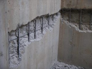 Какие у бетона бывают повреждения и как их «лечить»