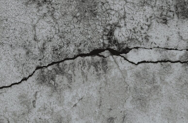 Ремонт трещин в бетоне